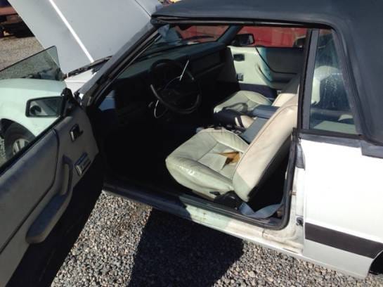 1986 Ford Mustang LX Convertible  thumbnail 6