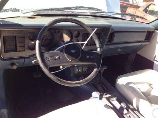1986 Ford Mustang LX Convertible  thumbnail 7