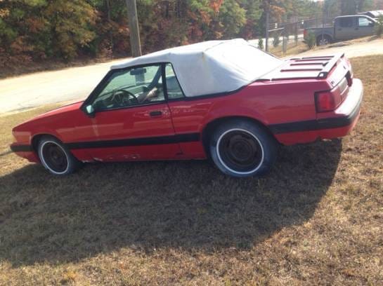 1989 Ford Mustang Red Convertible  thumbnail 2