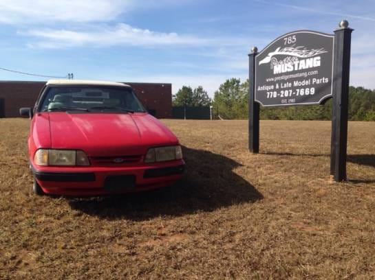 1989 Ford Mustang Red Convertible  thumbnail 4