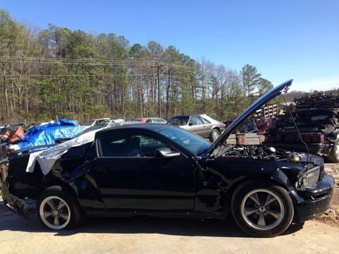 2005 Ford Mustang GT thumbnail 2