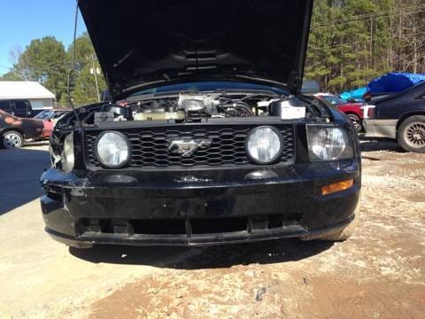 2005 Ford Mustang GT thumbnail 3
