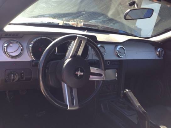 2005 Ford Mustang GT thumbnail 7