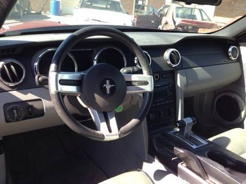 2006 Ford Mustang Convertible thumbnail 8