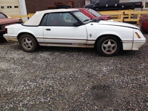 1984 Ford Mustang Convertible thumbnail 2