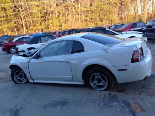 2002 Ford Mustang GT White thumbnail 3