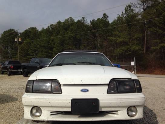 1990 Ford Mustang White Hatchback thumbnail 3