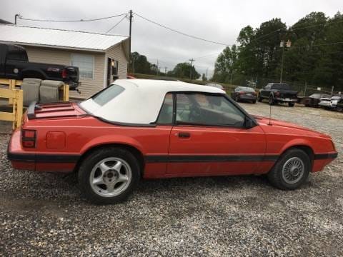 1986 Ford Mustang LX Convertible thumbnail 2