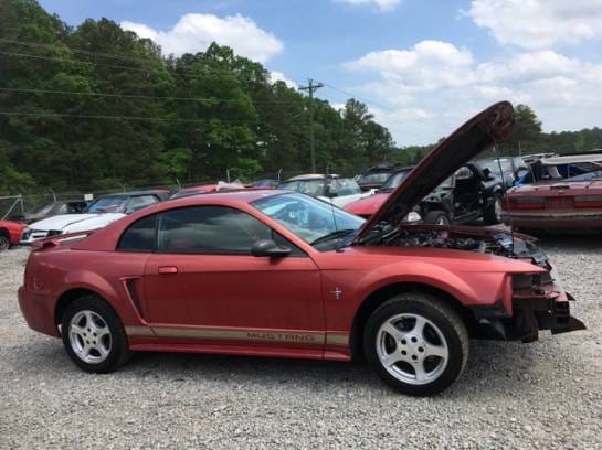 2002 Ford Mustang V6 thumbnail 2