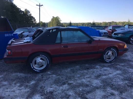 1991 Ford Mustang LX Convertible  thumbnail 2