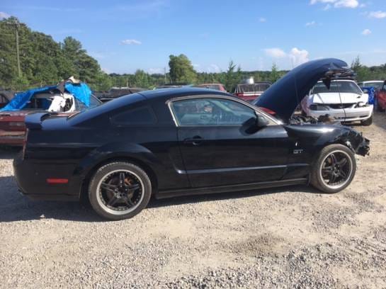 2005 Ford Mustang GT Black thumbnail 2