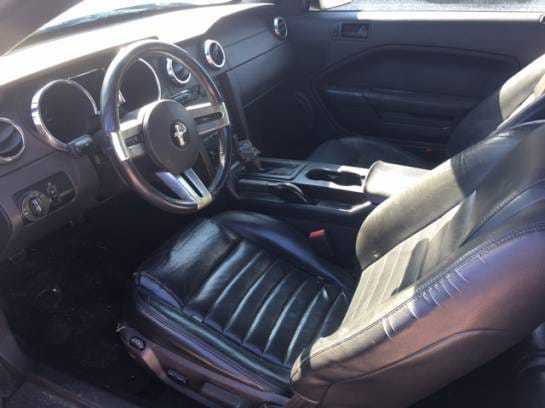 2005 Ford Mustang GT Black thumbnail 4