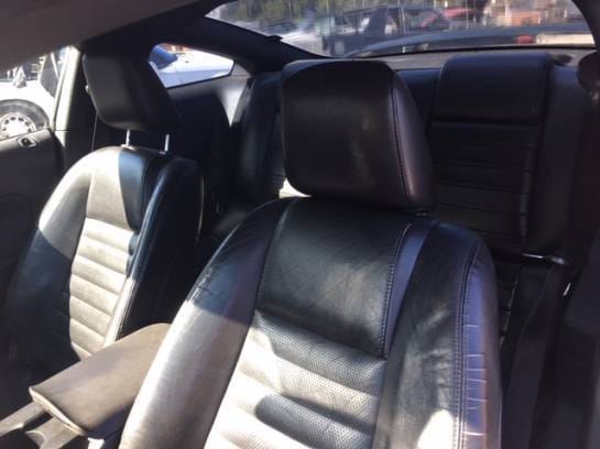 2005 Ford Mustang GT Black thumbnail 6
