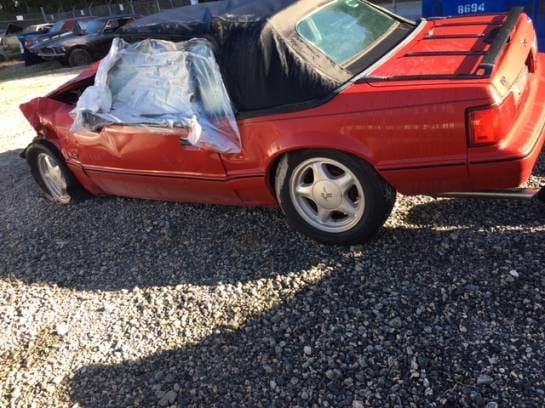 1993 Ford Mustang Convertible thumbnail 2