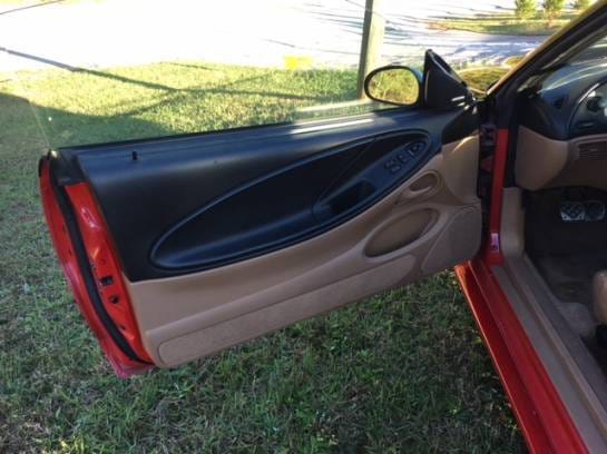 1995 Ford Mustang Cobra  thumbnail 5