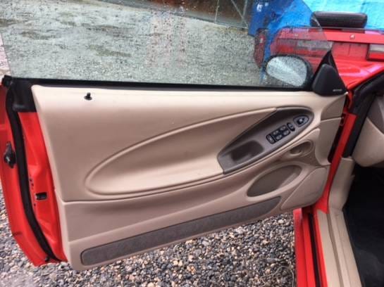 2003 Ford Mustang Convertible Red thumbnail 9