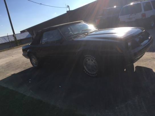1985 Ford Mustang GT Convertible thumbnail 3