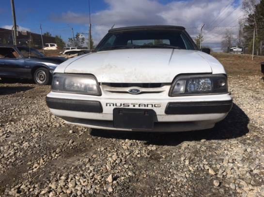 1988 Ford Mustang Convertible LX thumbnail 2