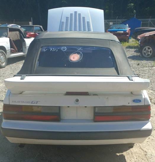 1985 Ford Mustang GT Convertible thumbnail 3