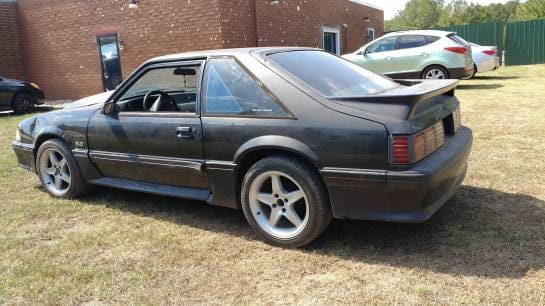 1990 Ford Mustang GT - hatch thumbnail 4