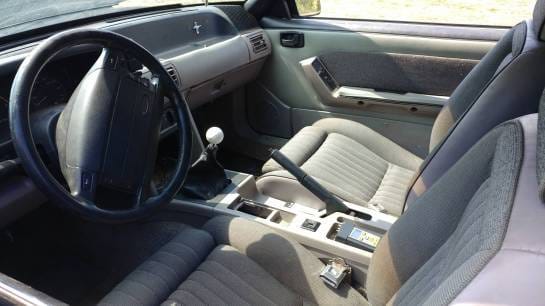 1990 Ford Mustang GT - hatch thumbnail 6