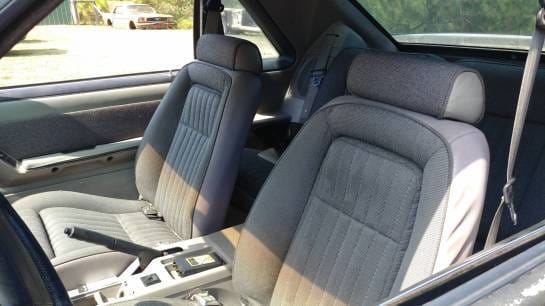1990 Ford Mustang GT - hatch thumbnail 8