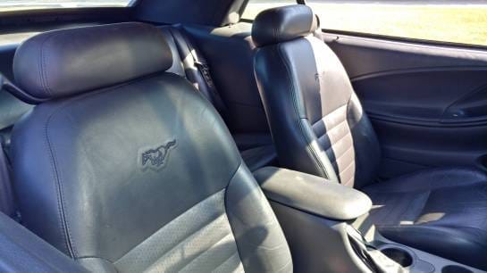2003 Ford Mustang convertible  thumbnail 2