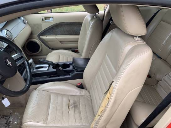 2005 Ford Mustang GT Automatic thumbnail 8