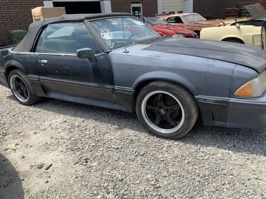1993 Ford Mustang GT Convertible 5.0 thumbnail 2