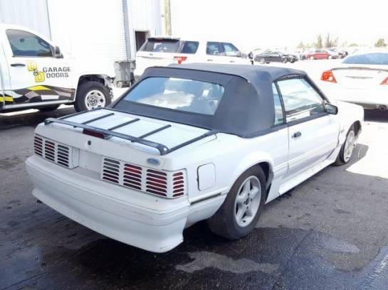 1987 Ford Mustang GT Convertible 5.0 T5 thumbnail 4