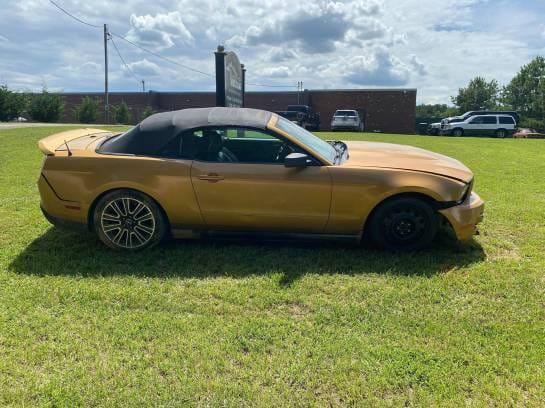 2010 FORD MUSTANG V6 CONVERTIBLE thumbnail 2