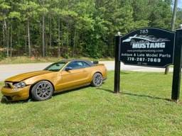 2010 FORD MUSTANG V6 CONVERTIBLE