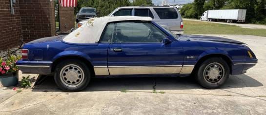1986 Ford Mustang 5.0 LX Convertible thumbnail 3