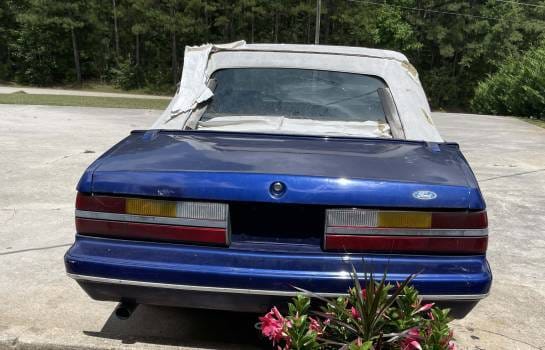 1986 Ford Mustang 5.0 LX Convertible thumbnail 4