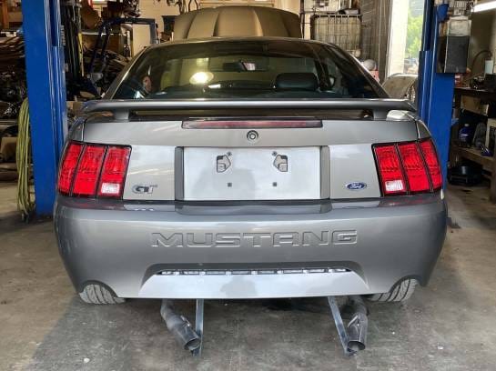 2001 Ford Mustang GT Coupe thumbnail 4