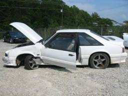 1990 Ford Mustang 5.0 L Auto AOD - WHITE